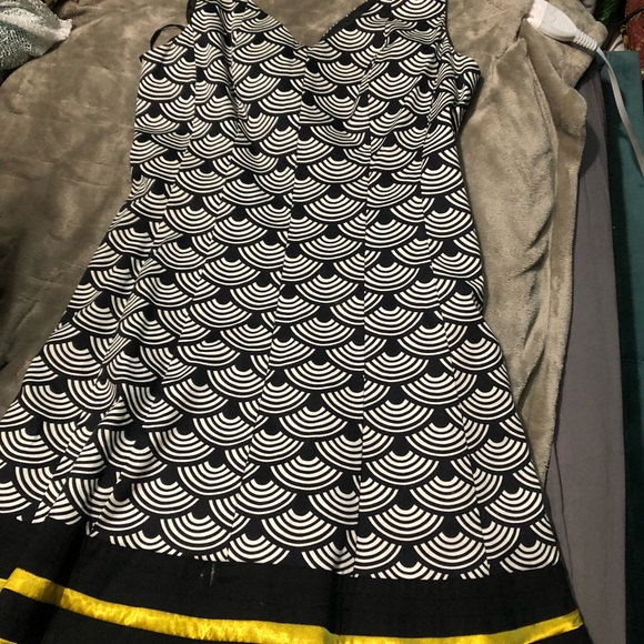 Size 6 Tent dress - Picture 2 of 12